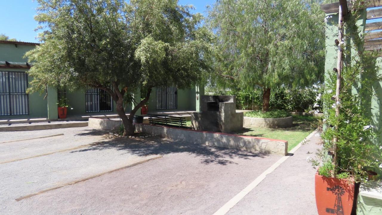 Die Windpomp Gastehuis Beaufort West Kültér fotó